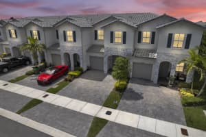 2644 SE 13th Street, Homestead, FL 33035 Sold 08/04/23