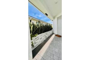 4233  Marina Way, Deerfield Beach, FL 33064 Sold 08/17/23