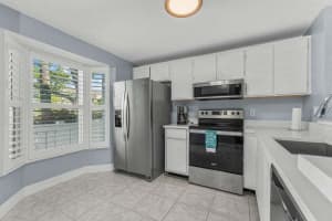 980  Jeffery Street, Boca Raton, FL 33487 Sold 08/12/23