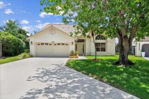 1995  Lake Breeze Court, Wellington, FL 33414 Sold 08/17/23