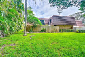 1911  19th Lane, Palm Beach Gardens, FL 33418 Sold 07/28/23