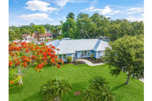404  21st Street  SE, Vero Beach, FL 32962 Sold 12/15/23