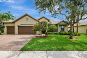 3243  Siena Circle, Wellington, FL 33414 Sold 08/07/23