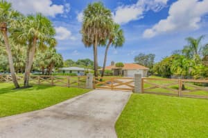 8784 N Virginia Avenue, Palm Beach Gardens, FL 33418 Sold 08/11/23