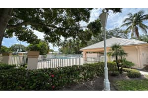 4003  Ridgewood Drive, Palm Beach Gardens, FL 33403 Sold 08/25/23
