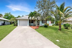 109  13th Avenue, Vero Beach, FL 32962 Sold 09/12/23