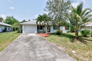 109  13th Avenue, Vero Beach, FL 32962 Sold 09/12/23