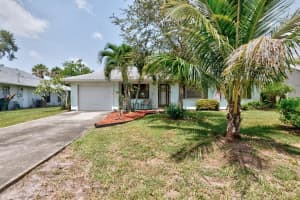 109  13th Avenue, Vero Beach, FL 32962 Sold 09/12/23