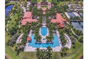 8901  Via Grande   E, Wellington, FL 33411 Sold 12/01/23
