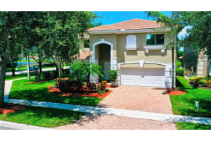 761  Cresta Circle, West Palm Beach, FL 33413 Sold 09/11/23