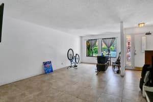 1020  Raintree Drive, Palm Beach Gardens, FL 33410 Sold 08/17/23