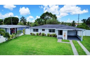 885  Hibiscus Drive, Royal Palm Beach, FL 33414 Sold 07/24/23