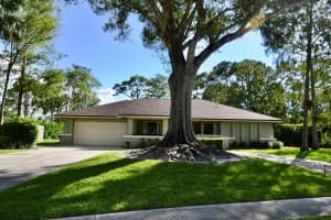 13085  La Mirada Circle, Wellington, FL 33414 Sold 10/16/23