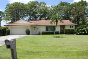 5635 SE Paramount Drive, Stuart, FL 34997 Sold 09/29/23