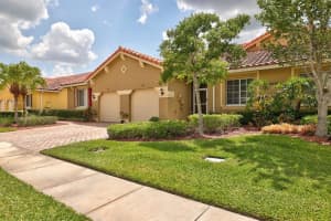 6500  Oxford Circle   102, Vero Beach, FL 32966 Sold 09/27/23
