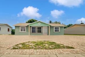 5772 N Haverhill Road, West Palm Beach, FL 33407 Sold 08/18/23