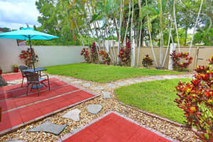 325  Wood Dale Drive, Wellington, FL 33414 Sold 08/25/23