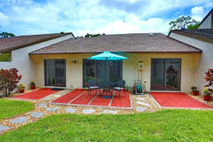 325  Wood Dale Drive, Wellington, FL 33414 Sold 08/25/23