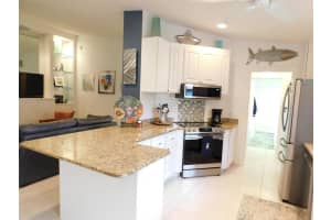 1035 SW Tamarrow Place, Stuart, FL 34997 Sold 08/14/23