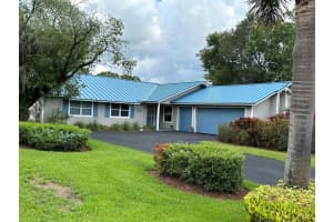 3854 SE Fairway E, Stuart, FL 34997 Sold 01/18/24