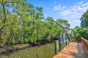 11823  Lake Shore Place, Palm Beach Gardens, FL 33408 Sold 11/20/23