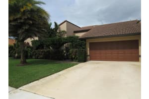 2412 SW 23rd Cranbrook Drive, Boynton Beach, FL 33436 Sold 08/18/23