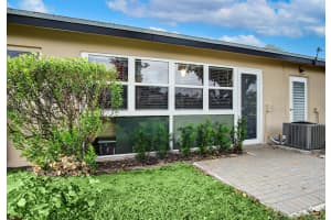 947  Circle Drive   C, Delray Beach, FL 33445 Sold 11/06/23