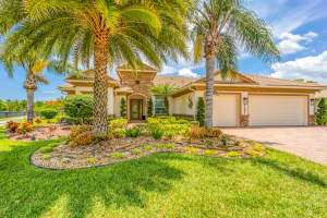 7491 SE Laque Circle, Stuart, FL 34997 Sold 08/25/23