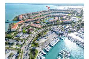30  Harbour Isle Drive  W 304, Fort Pierce, FL 34949 Sold 08/25/23
