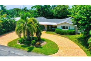909 SW 27th Terrace, Boynton Beach, FL 33435 Sold 05/22/24