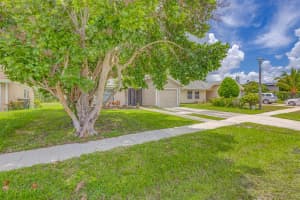 4642  Brook Drive, West Palm Beach, FL 33417 Sold 08/10/23