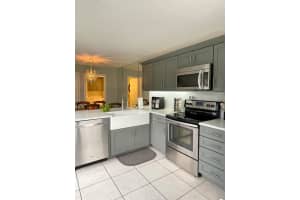 1913  Hartford Court, West Palm Beach, FL 33409 Sold 08/15/23