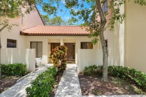 9  Via De Casas Sur    103, Boynton Beach, FL 33426 Sold 08/25/23