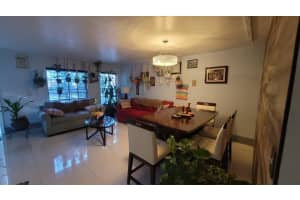 952  Summit Lake Drive, West Palm Beach, FL 33406 Sold 08/25/23