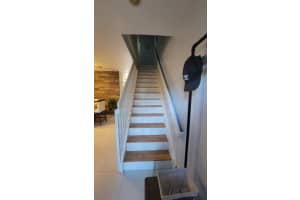 952  Summit Lake Drive, West Palm Beach, FL 33406 Sold 08/25/23