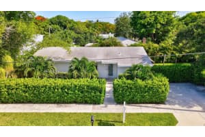 200 NE 5th Court, Delray Beach, FL 33444 Sold 12/29/23