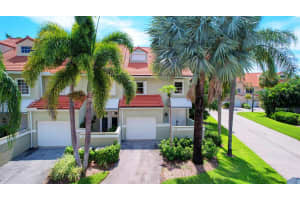 38 S Lakeshore Drive, Hypoluxo, FL 33462 Sold 04/30/24