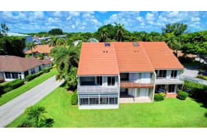 38 S Lakeshore Drive, Hypoluxo, FL 33462 Sold 04/30/24