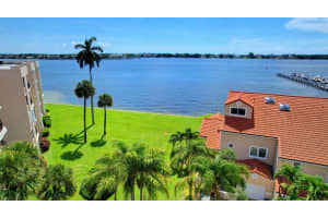 38 S Lakeshore Drive, Hypoluxo, FL 33462 Sold 04/30/24