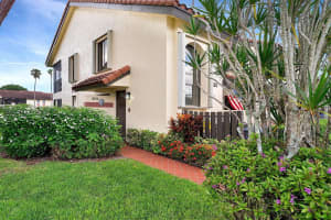 10271 N Circle Lake Drive   201, Boynton Beach, FL 33437 Sold 08/18/23
