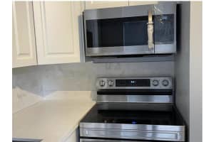 713 Gardens Drive 104, Pompano Beach