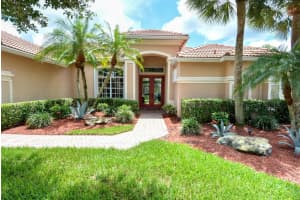 821 SW Blue Stem Way, Stuart, FL 34997 Sold 11/22/23