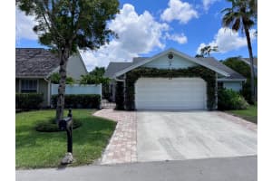 381  Park Forest Way, Wellington, FL 33414 Sold 08/11/23