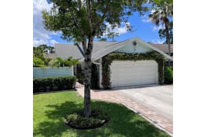 381  Park Forest Way, Wellington, FL 33414 Sold 08/11/23