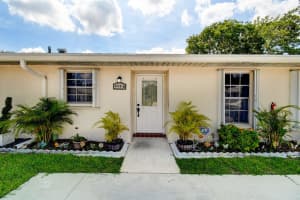 496  Holyoke Lane, Lake Worth Beach, FL 33467 Sold 09/29/23
