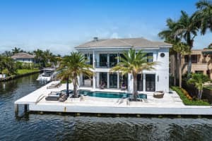 880  Berkeley Street, Boca Raton, FL 33487 Sold 05/03/24