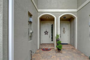 527 SW Glen Crest Way, Stuart, FL 34997 Sold 09/08/23