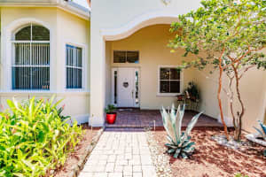 6469  Kirsten Way, Lake Worth Beach, FL 33467 Sold 10/16/23