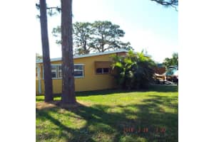 212 NE Entrada Avenue, Port St Lucie, FL 34952 Sold 11/09/23