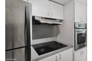 1250  West Avenue   9n, Miami Beach, FL 33139 Sold 08/11/23